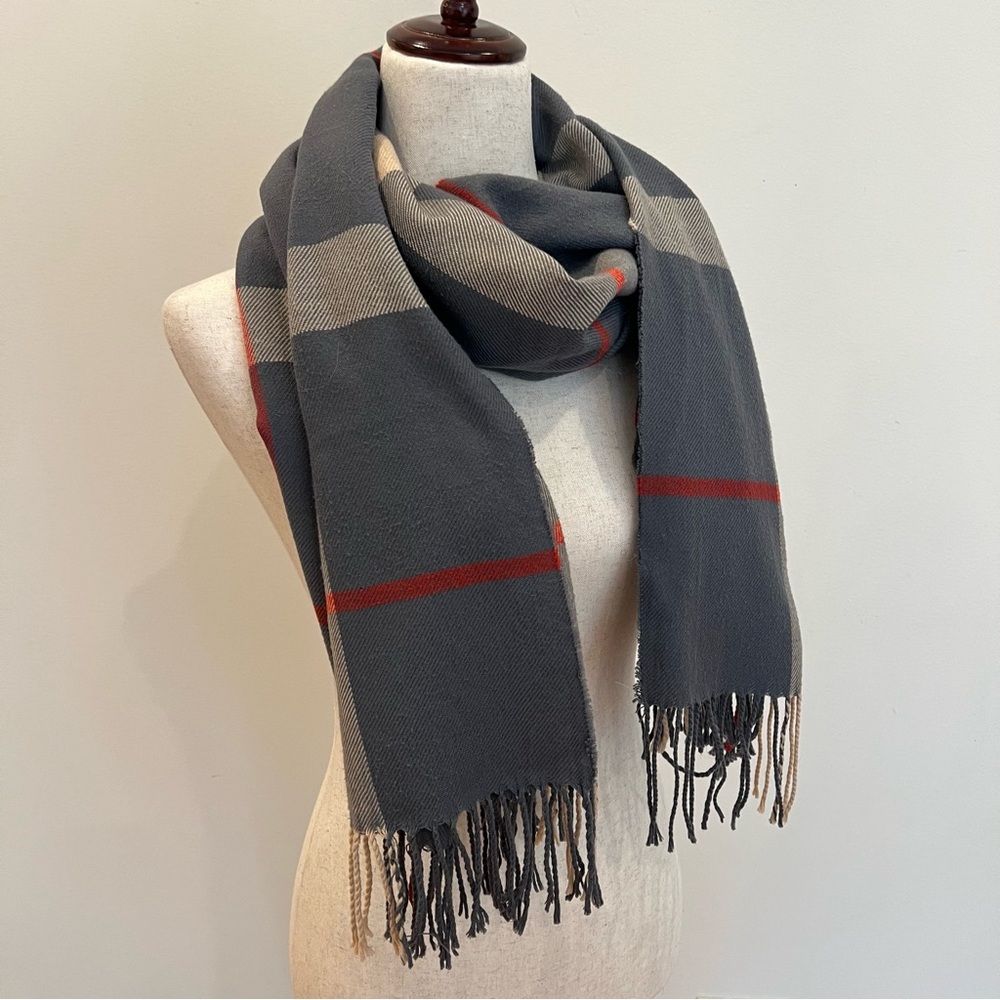 Cashmere Scarf Made in Scotland Large Rectangular Fringed Gray Plaid Unisex